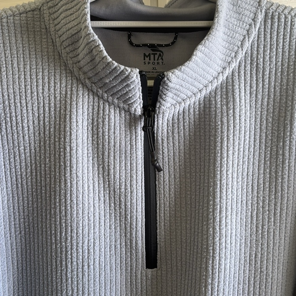 MTA Half-zip pullover - Picture 2 of 5